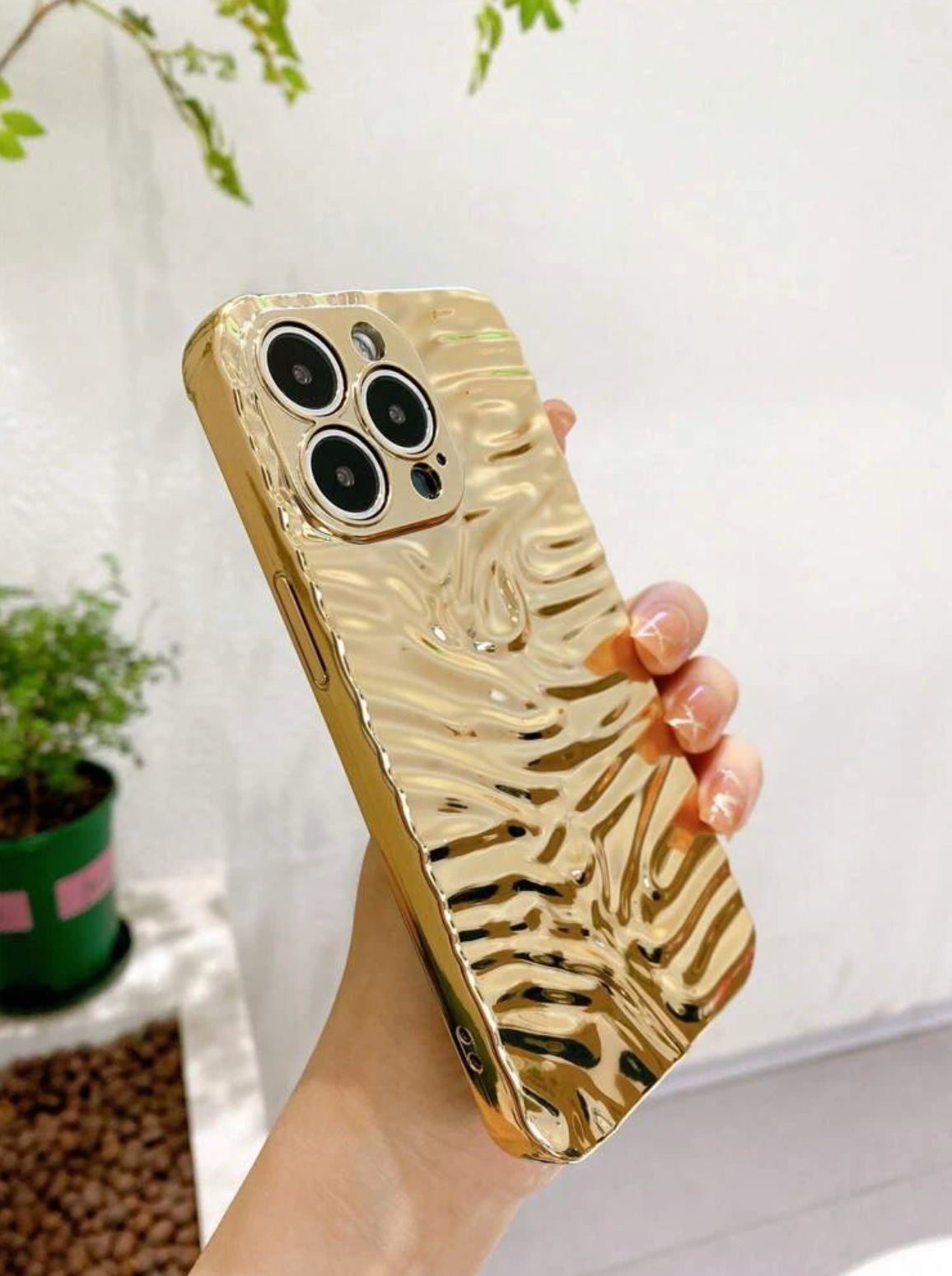 The Gold Textured Case